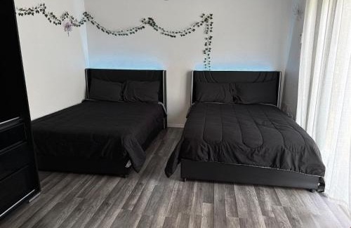 Burlington House | 4-bedroom Burlington with AC & Wifi