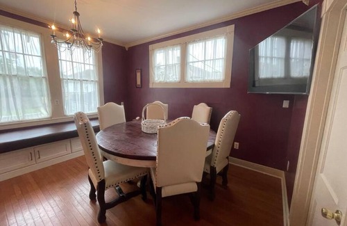 Broadmoor House | 4 Bedroom Gem And All Dat Jazz!!!