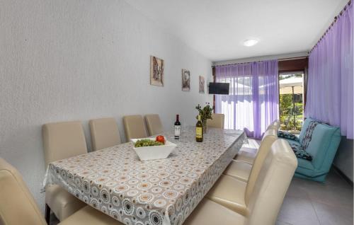 Banjol Apartment | 4 Bedroom Gorgeous Apartment In Banjol