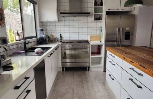 Ocean Grove House | 4-bedroom house in fabulous Ocean Grove with WiFi, AC. Enjoy your stay
