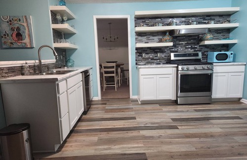 Decatur House | 4-bedroom house in awesome Decatur ,very clean, spacious and comfortable