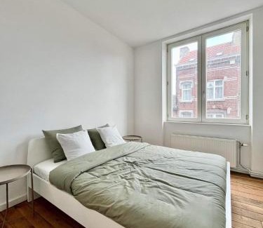 Liege Apartment | 4 bedroom house newly renovated
