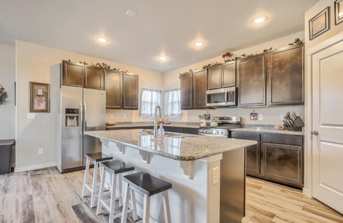 Security-Widefield House | 4 bedroom New Build with Fireplace minutes to Fort Carson