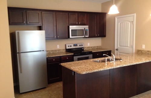 Columbia House | 4 bedroom, sleeps 8. Cheaper than a hotel! Close to Downtown, MU, and Stadium!