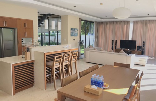 Ngu Hanh Son Villa | 4 Bedrooms Luxury at The Ocean Villas