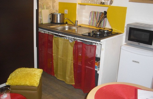 Gordes Apartment | 4 km from Gordes, Gite 2 persons