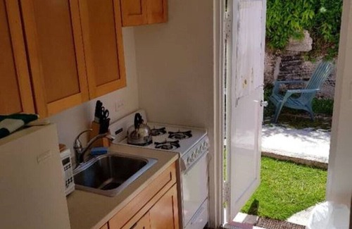 Somerset Village House | #4 Laurel - Bermuda Getaway Studio