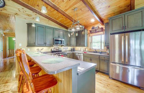 Newland House | 4 Mi to Grandfather Mountain Cabin in Newland!