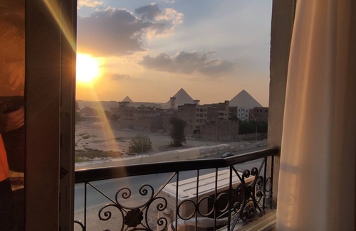 Al Haram Apartment | 4 minutes from Pyramids, 8 from GEM, 25 from the Egyptian museum&35 from Airport