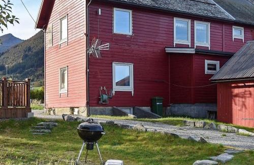 Voll Apartment | 4 person holiday home in Måndalen-By Traum