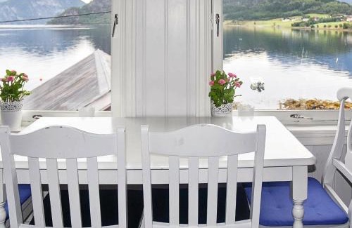 Voll Apartment | 4 person holiday home in Måndalen-By Traum