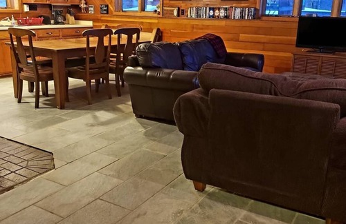 Cumberland Cabin | 4 Seasons Of Fun On Beaver Dam Lake!