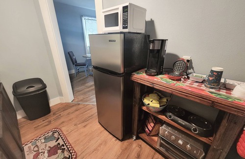 Del Mar Apartment | #4 *Simple Stay* Downtown Bayfront McGee Beach Sphon Shoreline HOSP