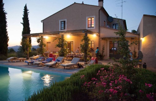 San Casciano dei Bagni Villa | 400 m² Villa ∙ 6 bedrooms ∙ 14 guests