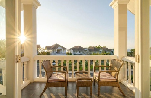 Phu Hai Beach Resort | 400 m² Resort ∙ 5 bedrooms ∙ 12 guests