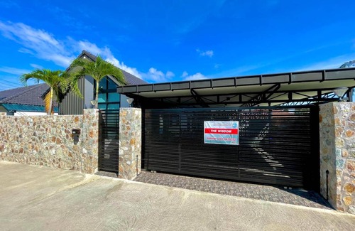 Pong Villa | 400 m² Villa ∙ 4 bedrooms ∙ 20 guests
