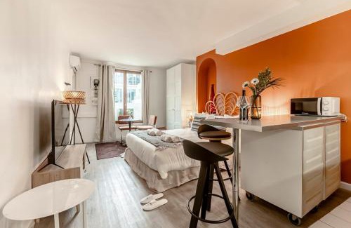 Vivienne Apartment | 41#Opéra #GrandsBoulevards #Studio # Paris 02 #AC