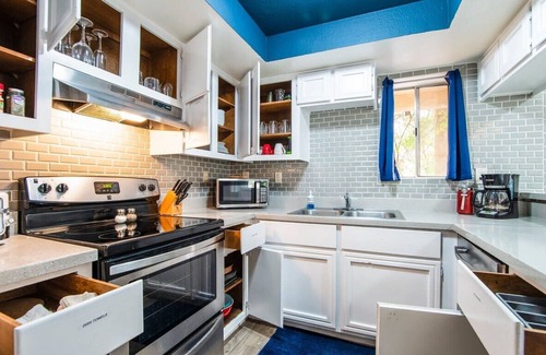 Casa Grande Condo | 44A Modern Casa Grande large 1bd w heated pool 44A