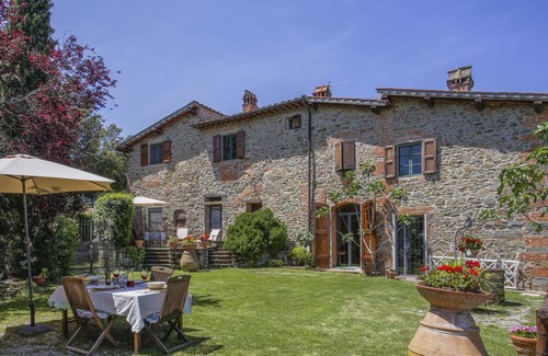 Montevarchi Villa | 45 m² Villa ∙ 1 bedroom ∙ 4 guests
