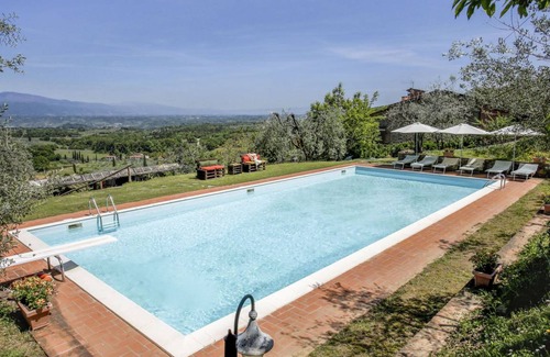 Montevarchi Villa | 45 m² Villa ∙ 1 bedroom ∙ 4 guests