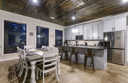 Pickens Cabin | 4bdr with expansive game room and amenities for all!