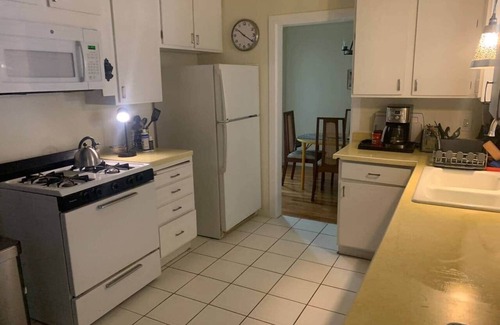 Jefferson Park House | 4BR compound with 2 houses and POOL near UA, downtown, good restaurants.