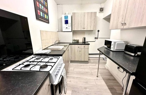 Weston on Trent House | 5 Bed Contractor Pad, Parking, Fast Wifi, Spacious