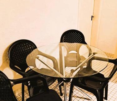 Center Apartment | 5-Bed Huge Flat in Zurich City - Schurgi - Self Checkin