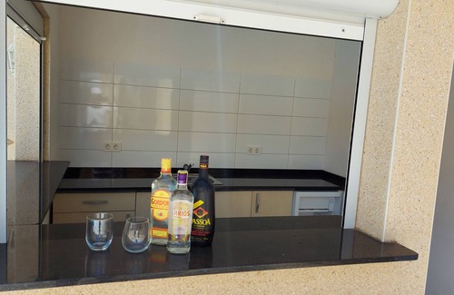 Puerto Marino Villa | 5 bedroom 4 bathroom villa with private pool 10MX4M and bar in Gran Alacant.