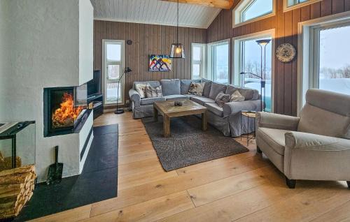 Vinje House | 5 Bedroom Amazing Home In Rauland