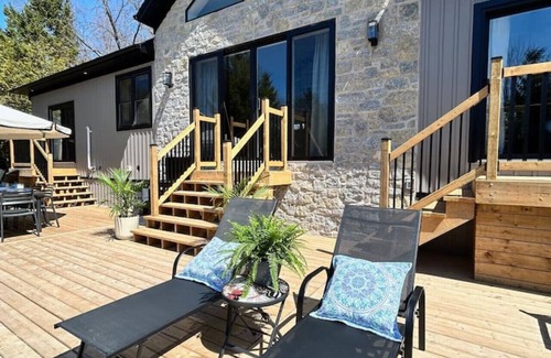 Bluewater House | 5 Bedroom Cottage on Lake Huron
