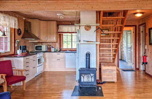 Evje House | 5 bedroom lake front home in Hornnes