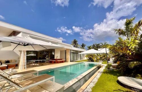 La Iglesia Villa | 5 Bedroom Villa With Daily Housekeeping