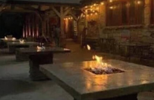 Cooksburg Apartment | 5-Clarion Room King