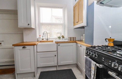Eshton Cottage | 5 EAST STREET, family friendly, with open fire in Gargrave