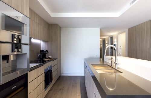 Byron Bay Apartment | 5/Fortyfive on Lawson - luxury absolute beachfront