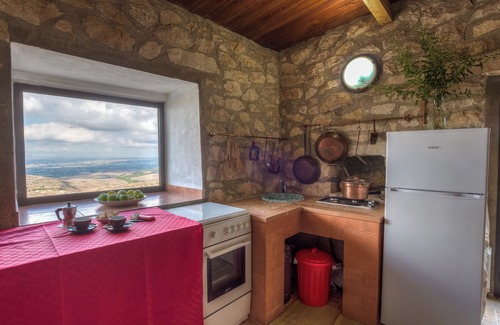 Ragusa House | 5 independent apartments with swimming pool and panoramic views 5 minutes from the center