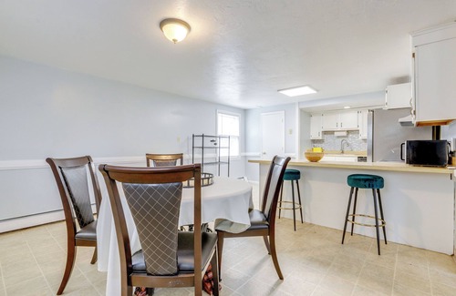 Auburn House | 5 Mi to to Downtown Worcester: Quiet Townhome