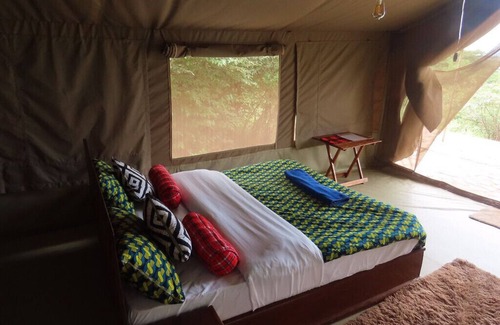 Maasai Mara Cabin | 5 min From Masai Mara NP! Affordable Glamping Tents Available Hosted by Maasai