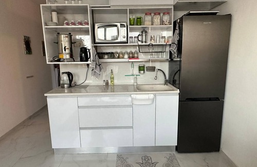 Ashkelon Apartment | 5 minutes from the beach and skates Park. Swimming pool, Sauna, Jacuzzi.