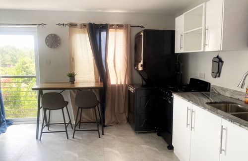 Corinthe House | 5 minutes to the night life and more! Entire rental unit in Corinth, Saint Lucia