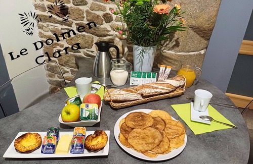 Plounevez-Lochrist Cottage | 5-star Loft du Dolmen Clara, between sea and countryside