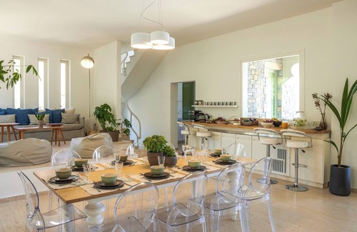 Elounda House | 5' to Elounda Beach/16 Bedrooms Luxury Estate/2 Private Pools/Hot Tub/Gym