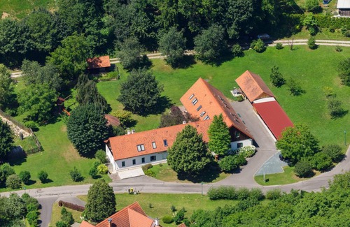Gemeinde Hohenbrugg-Weinberg Apartment | 50 m² Apartment ∙ 1 bedroom ∙ 4 guests