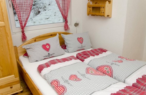Spital am Semmering Cabin | 50 m² Cabin ∙ 2 bedrooms ∙ 6 guests