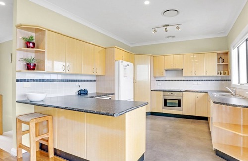 Hawks Nest House | 51 The Boulevarde Hawks Nest