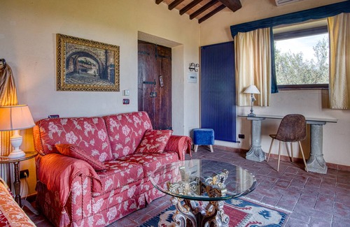 Teverina di Cortona Villa | 520 m² Villa ∙ 10 bedrooms ∙ 24 guests