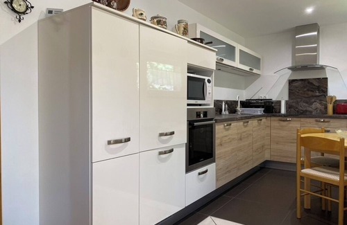 Istvantelek House | 55m2 house with terrace near the heart of Budapest, ideal for relaxing