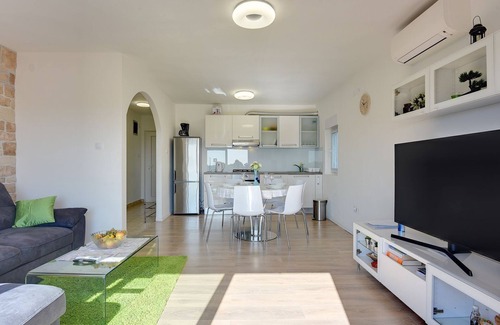 Premantura Apartment | 590 meters to the beach with sea views