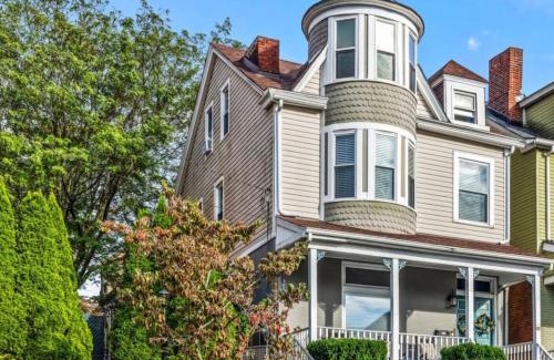 Pittsburgh House | 5BDRM Mt. Washington Beauty